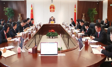 临汾中院党组理论学习中心组举行树立和践行正确政绩观学习教育专题学习会